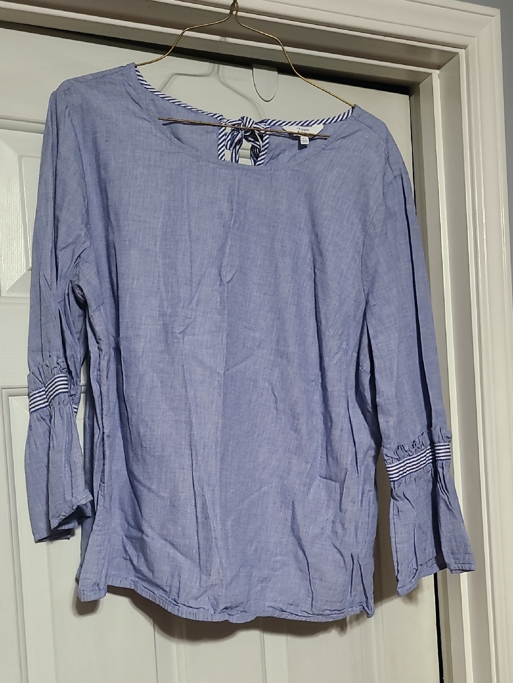 Crown & Ivy Light Blue Tie-Back Three-Quarter Sleeve Blouse
